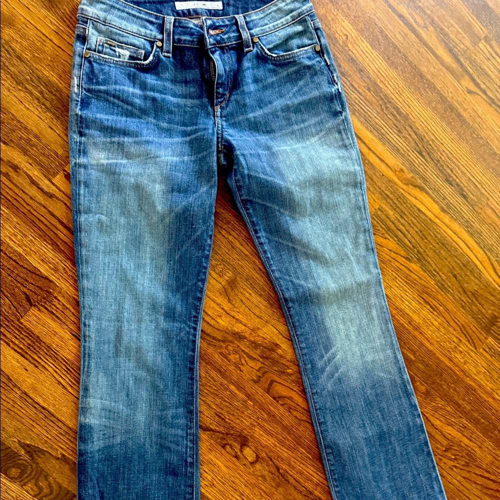 Joe’s Jeans in good condition. Fit: Honey, Size:27.